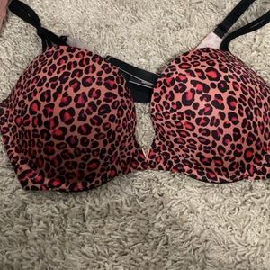 NWOT VS pink push up bra 34D